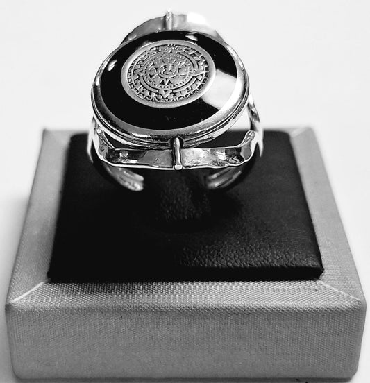 Sello de ley en el interior del anillo calendario azteca en plata ley 925