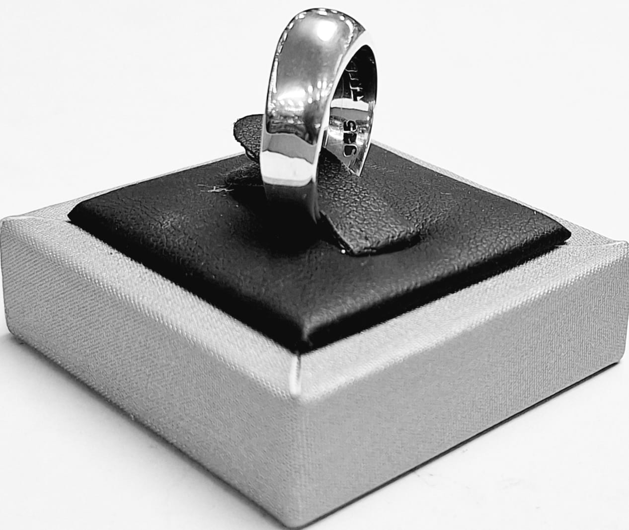 Anillo en Plata Ley 925, vista frontal
