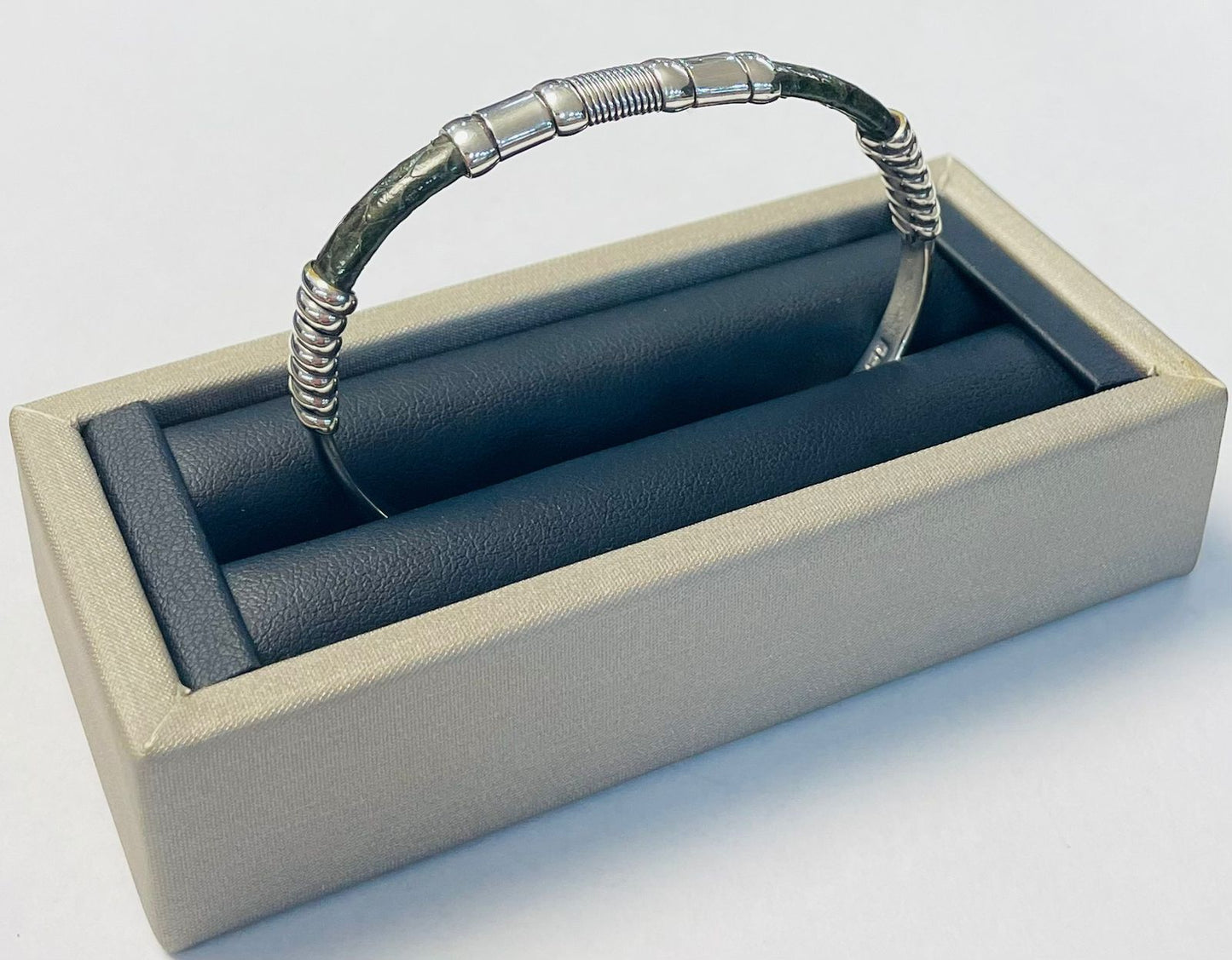Brazalete en Plata Ley 925, vista frontal