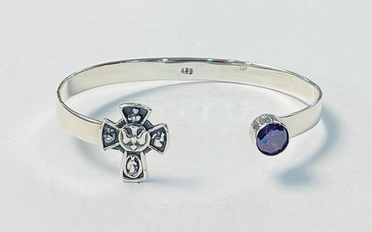 Sello de ley en el interior del brazalete en plata ley 925