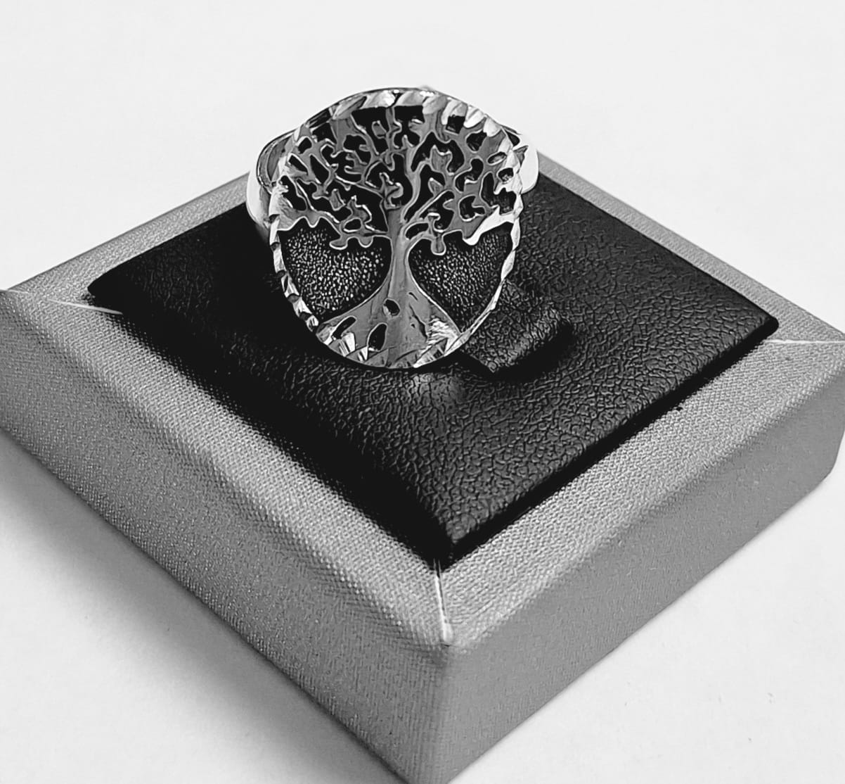 Anillo Arbol de la Vida en Plata Ley 925, sello de autenticidad Plata Ley .925