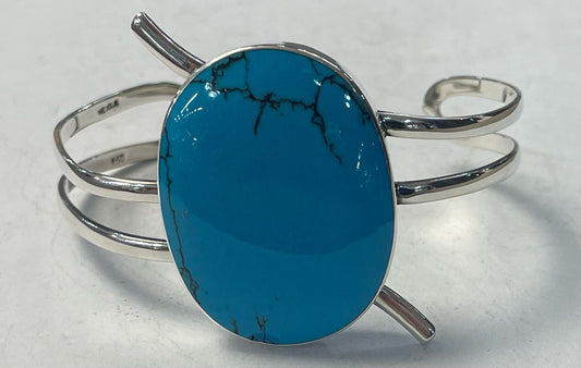 Sello de ley en el interior del brazalete con turquesa en plata ley 925