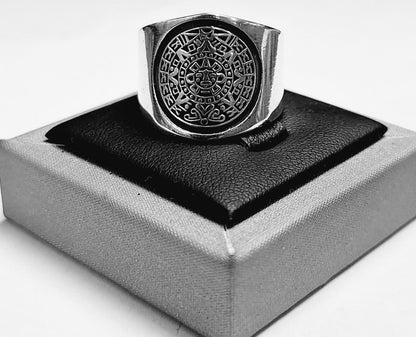 Anillo Calendario Azteca en Plata Ley 925, sello de autenticidad Plata Ley .925