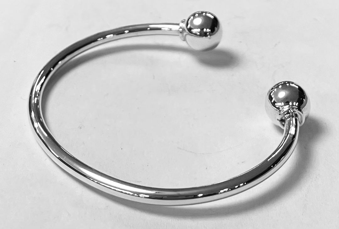Sello de ley en el interior del brazalete optima en plata ley 925