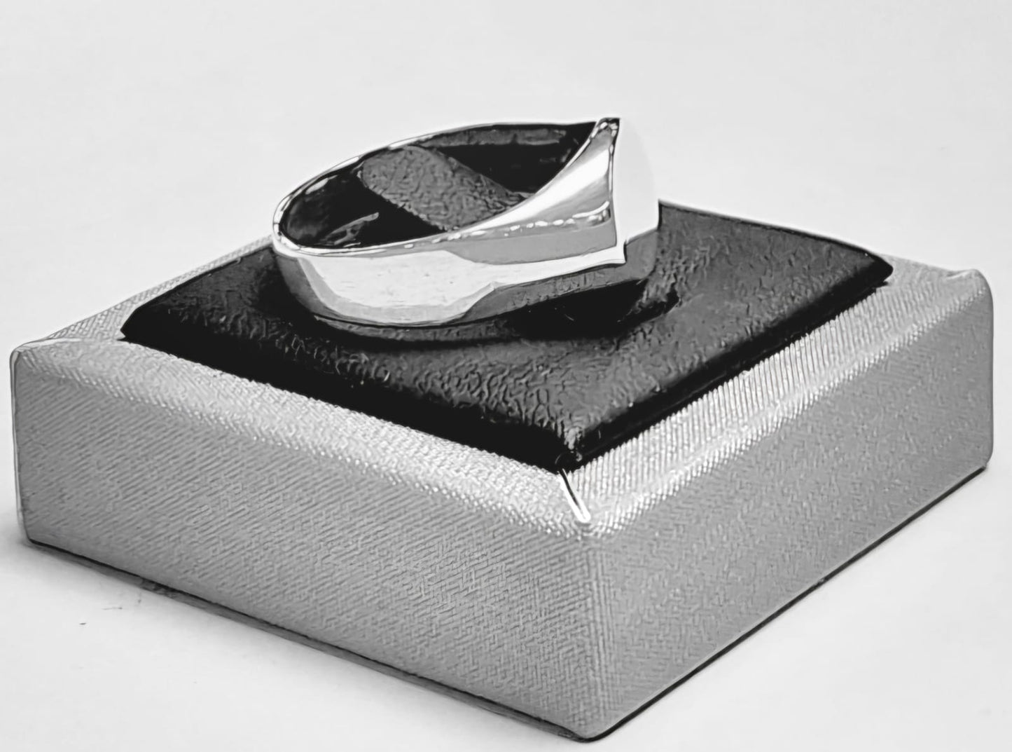Anillo en Plata Ley 925, vista frontal