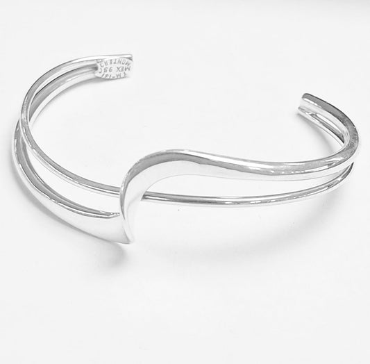 Sello de ley en el interior del brazalete en plata ley 950