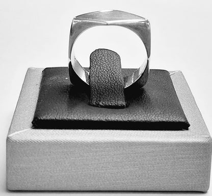 Anillo en Plata Ley 925, vista frontal
