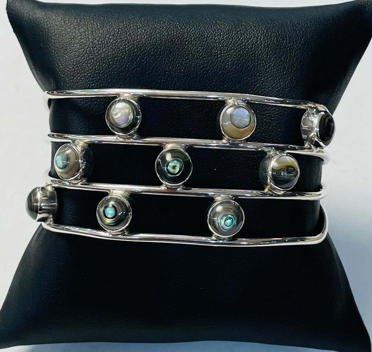 Brazalete con Concha de Abulon en Plata Ley 925, sello de autenticidad Plata Ley .925