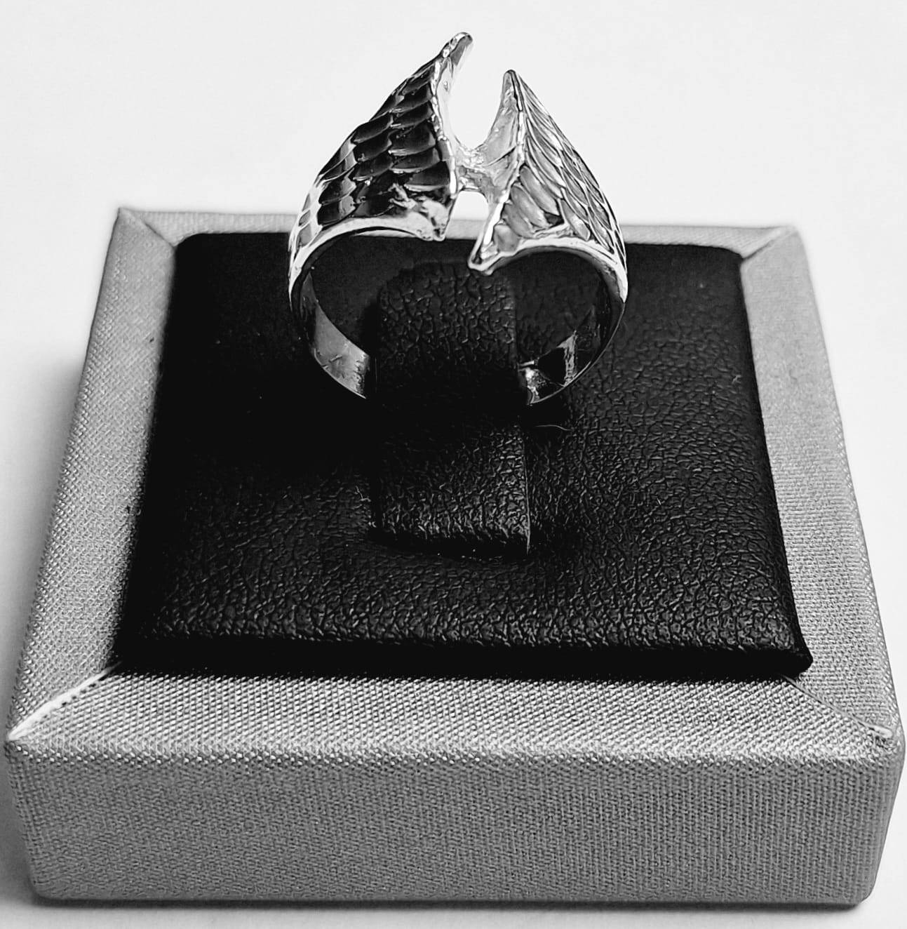 Anillo Diamantada en Plata Ley 925, vista frontal