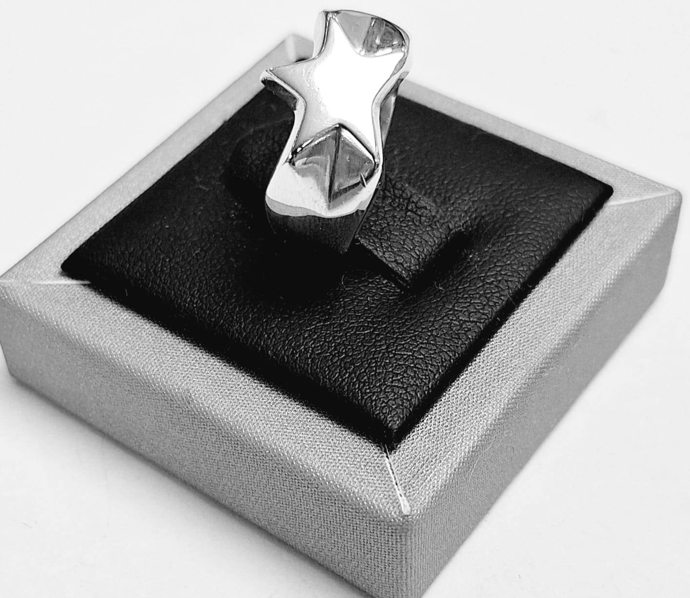 Anillo Estrella Plata Ley 925, sello de autenticidad Plata Ley .925