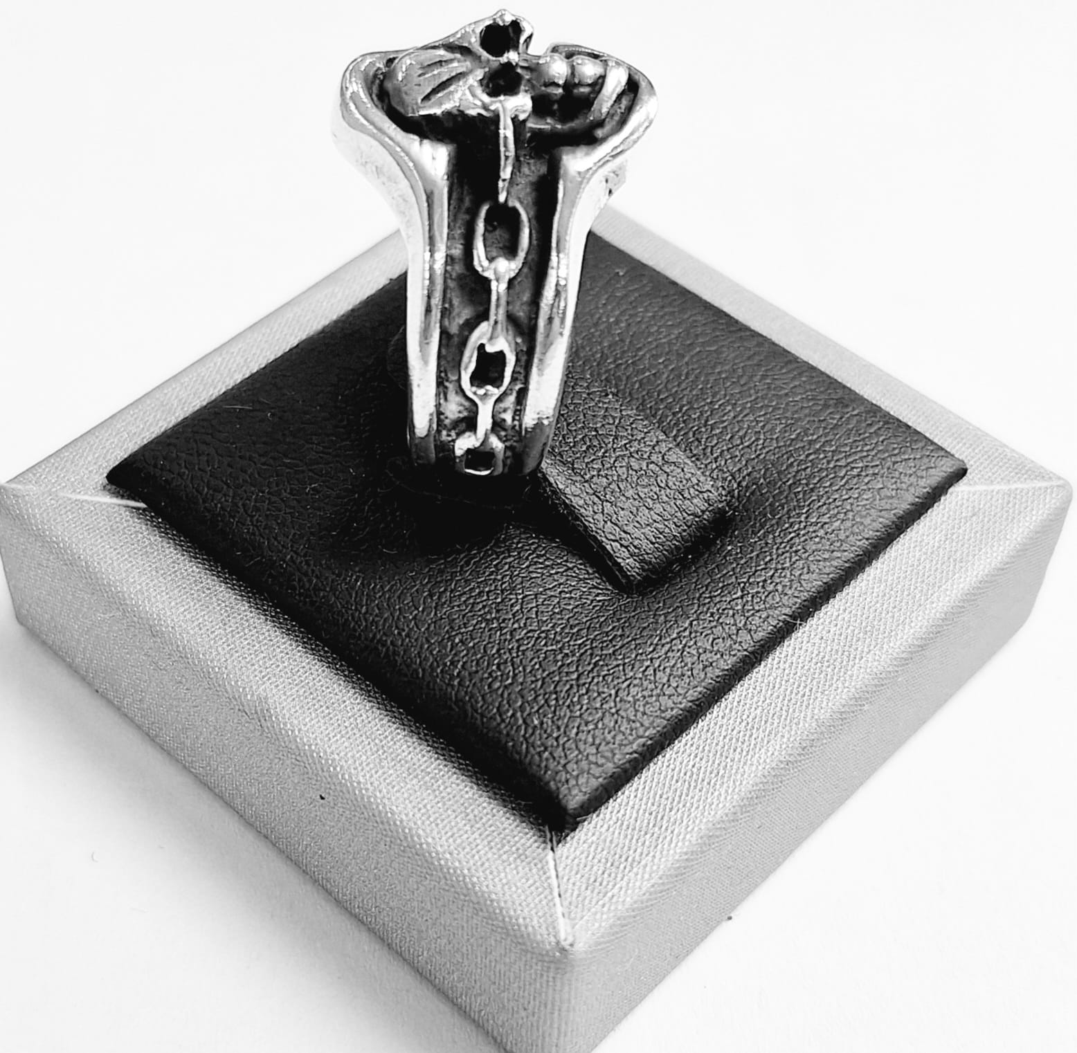 Anillo Craneo en Plata Ley 925, vista frontal