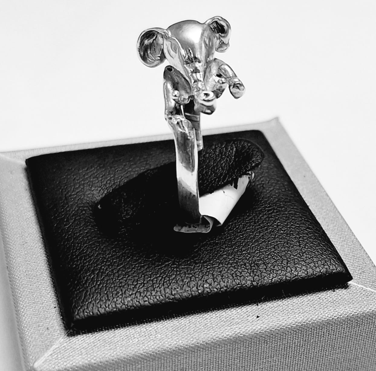 Anillo Bebé Elefante en Plata Ley 925, sello de autenticidad Plata Ley .925