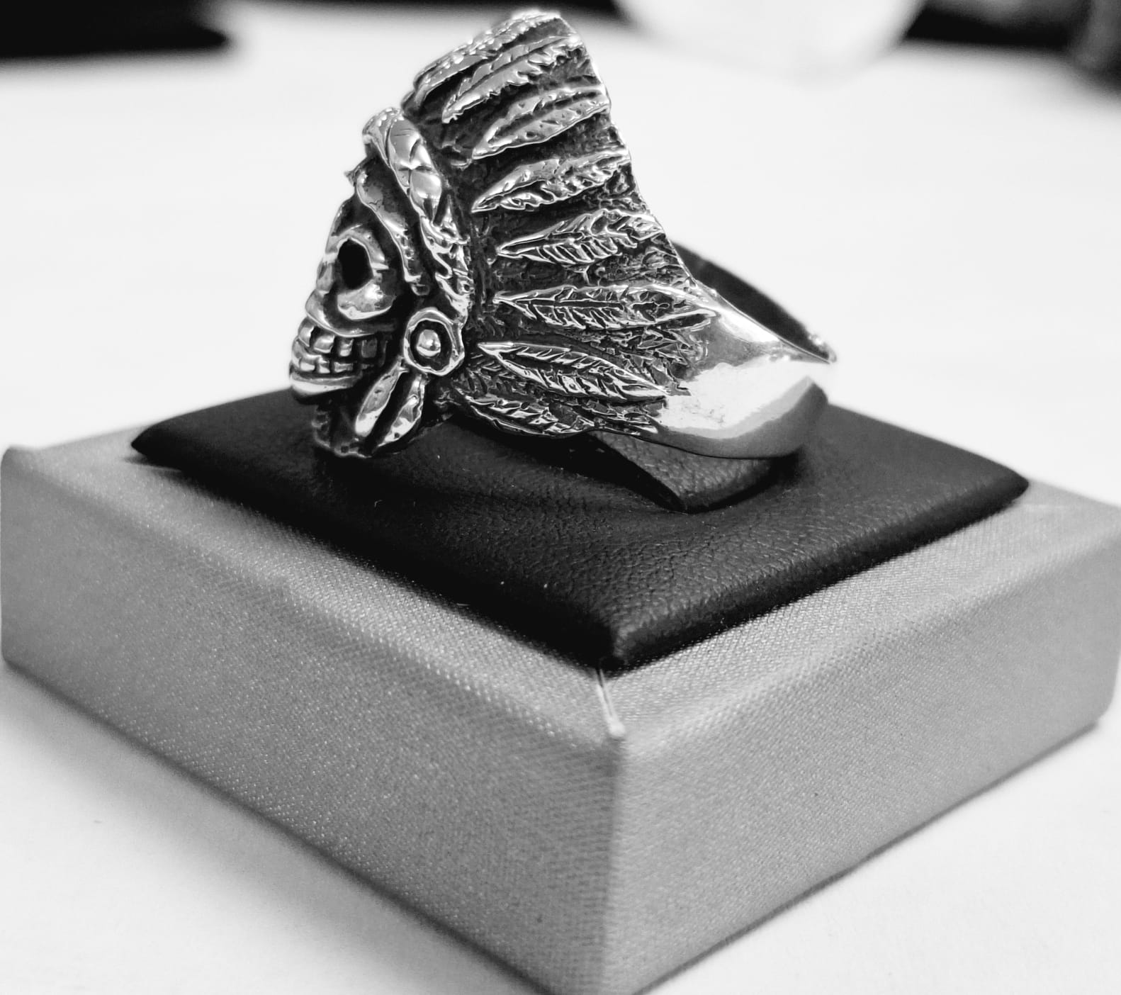Anillo Calavera Indio en Plata Ley 925, sello de autenticidad Plata Ley .925