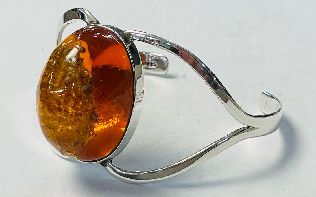 Brazalete con Ambar en Plata Ley 925, vista frontal