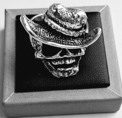 Anillo Calavera Vaquero en Plata Ley 925, sello de autenticidad Plata Ley .925