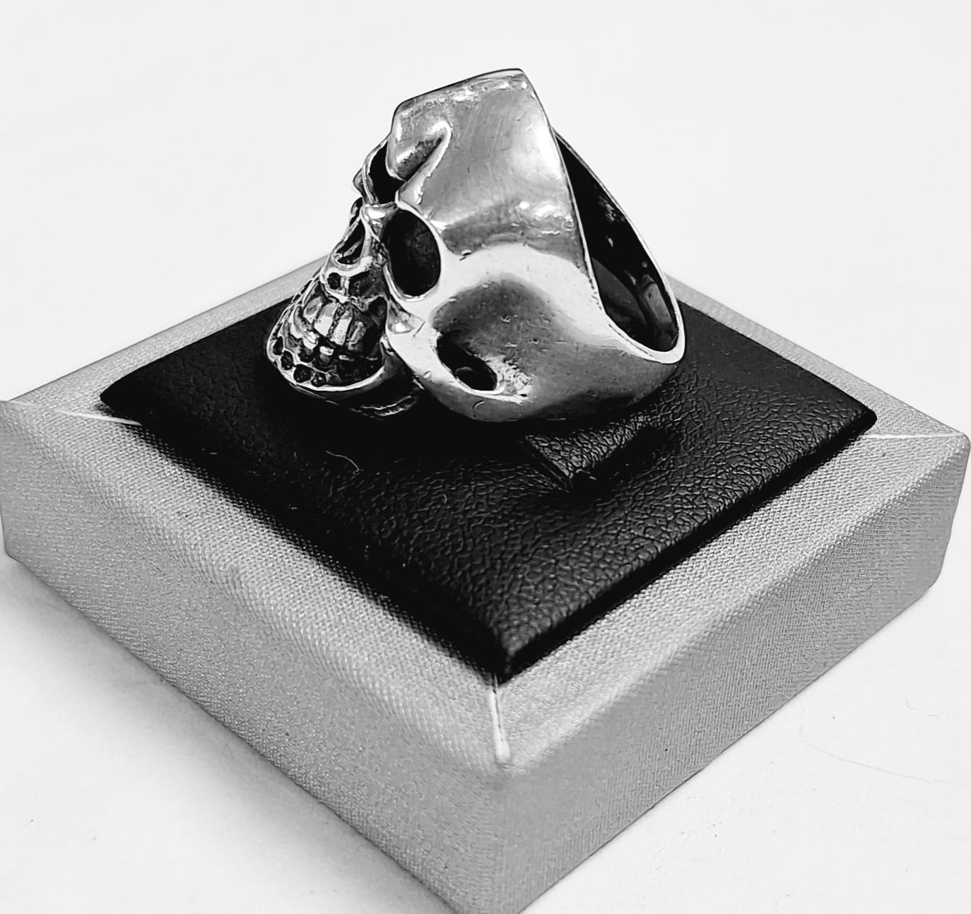Anillo Calavera en Plata Ley 925, vista frontal
