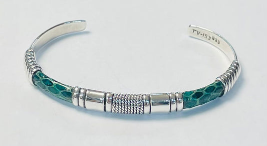 Sello de ley en el interior del brazalete en plata ley 925