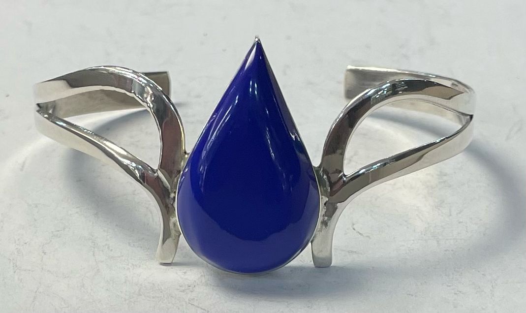 Sello de ley en el interior del brazalete con lapizlazuli en plata ley 925