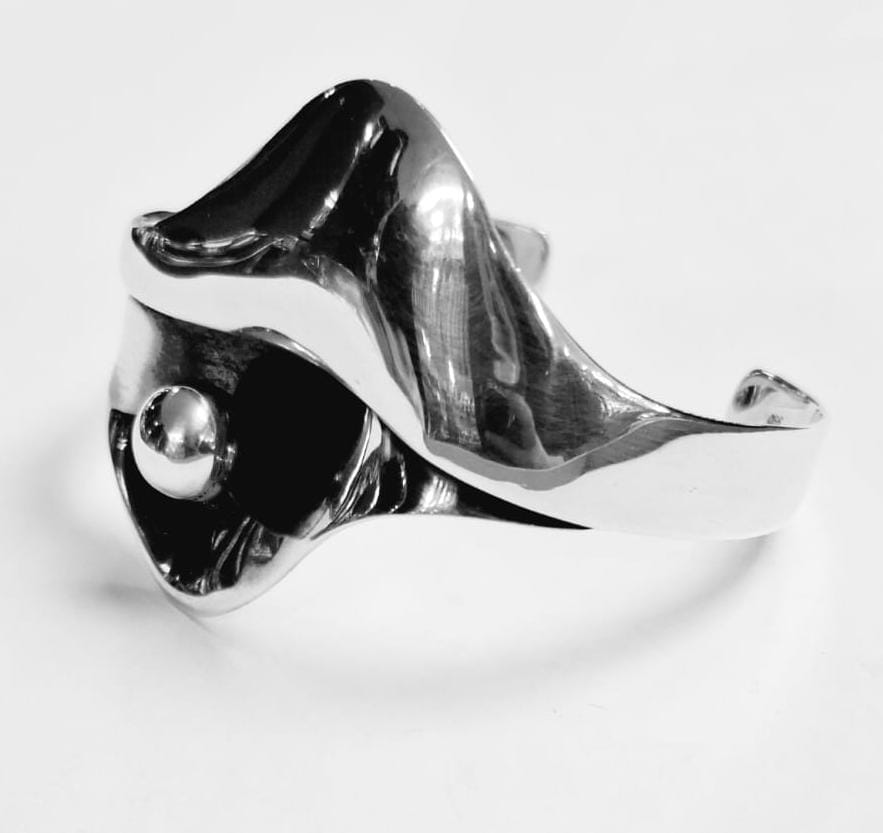Brazalete en Plata 950, sello de autenticidad Plata Ley .925