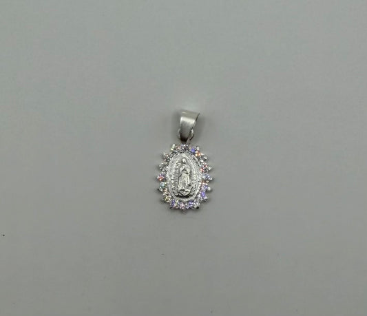 Dije Virgen Zirconia — vista frontal